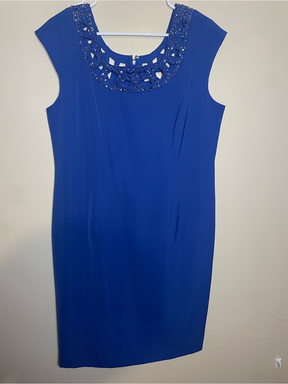 Sleeveless Beaded Neckline Sheath Dress in Royal Blue size 14P